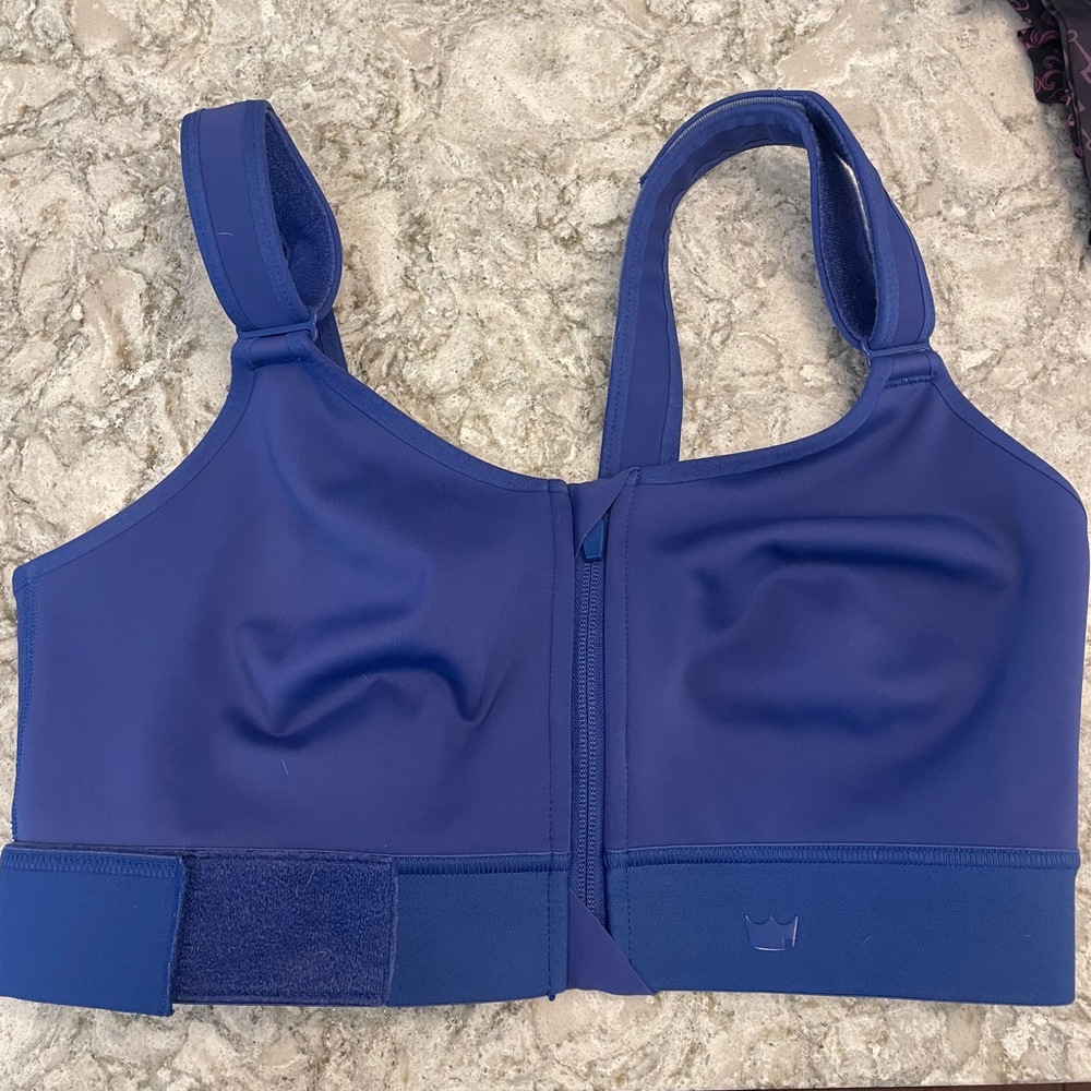 SheFit Sports Bra